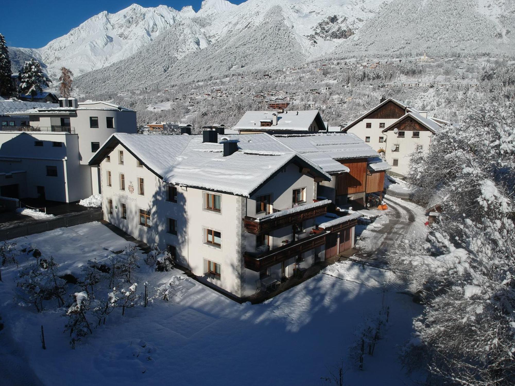 Landhaus Zangerl - Kobelerhof Landeck Ngoại thất bức ảnh