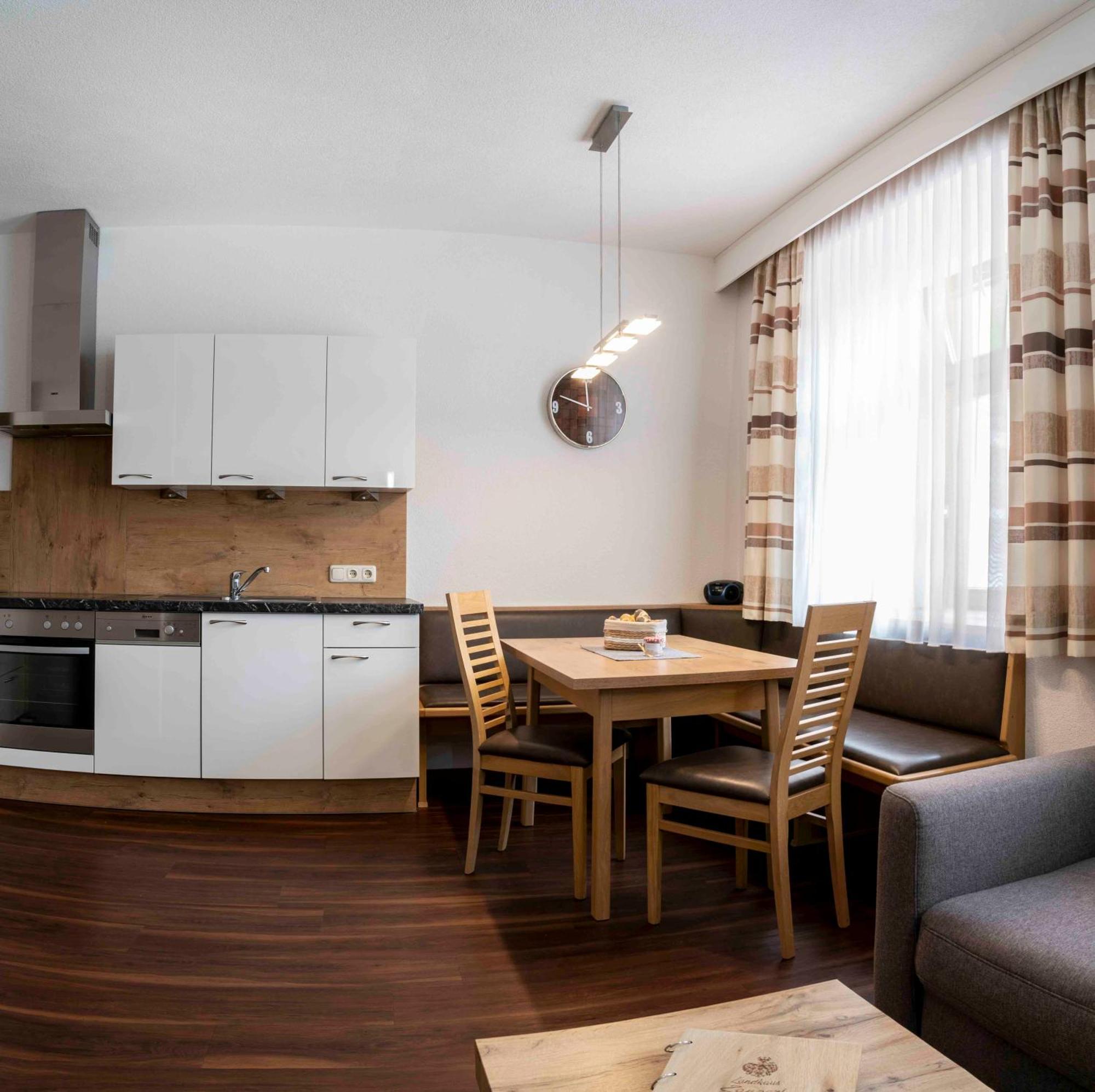 Landhaus Zangerl - Kobelerhof Landeck Phòng bức ảnh
