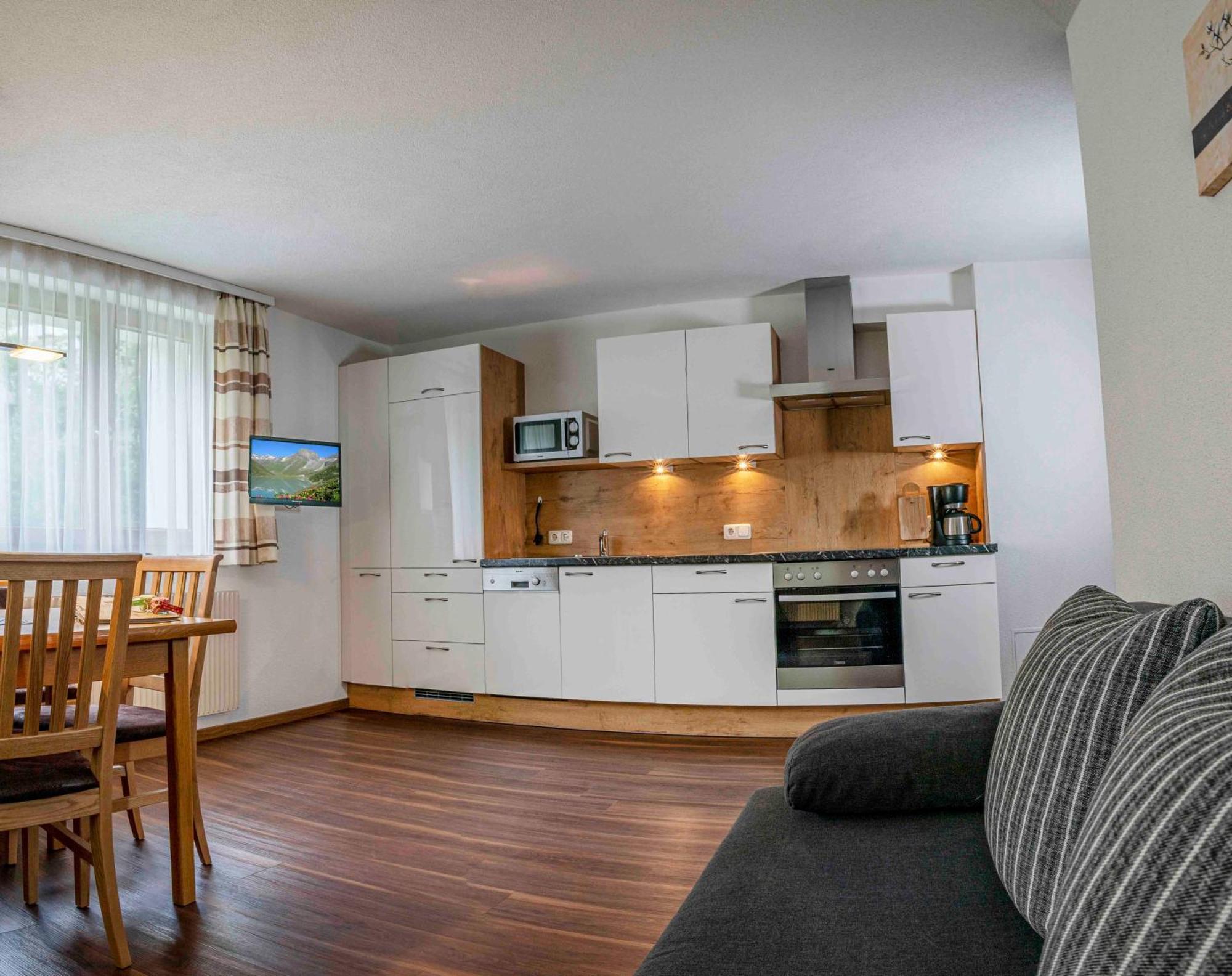 Landhaus Zangerl - Kobelerhof Landeck Phòng bức ảnh